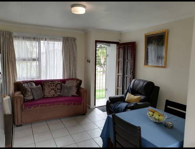 2 BEDROOM HOUSE RENTED IN SHERWOOD